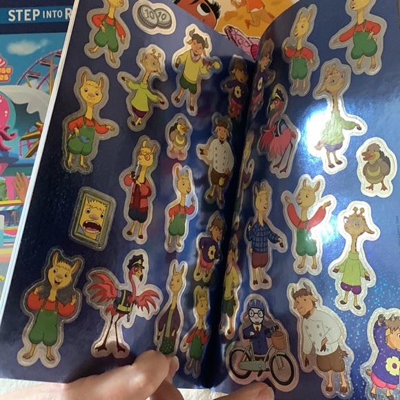 Step 2 reading level simple stories with stickers - Picture 5 of 7